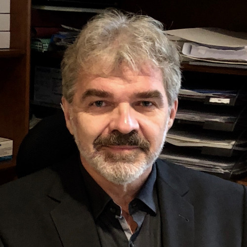 Dr. Bezzegh Attila portréja